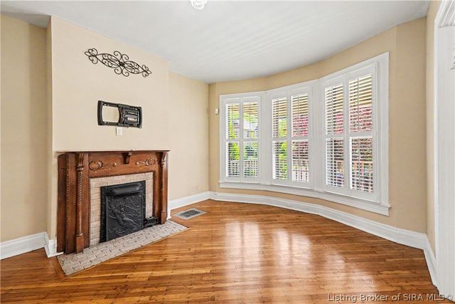 607 E Main Street, New Albany, IN 47150