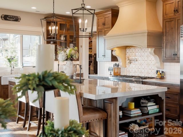 31 Bear Tree Court, Hendersonville, NC 28792
