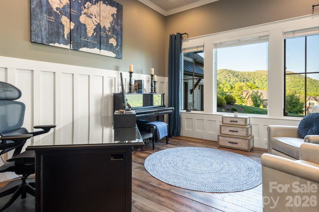 31 Bear Tree Court, Hendersonville, NC 28792