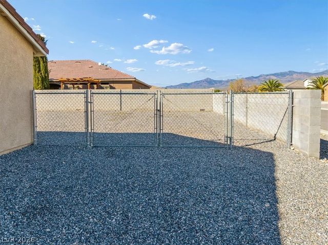 690 Lampshire Lane, Pahrump, NV 89060