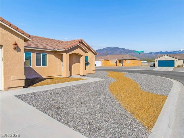 690 Lampshire Lane, Pahrump, NV 89060