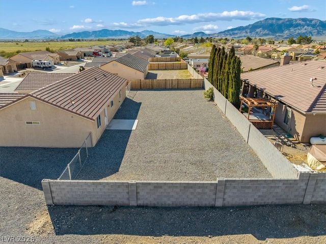 690 Lampshire Lane, Pahrump, NV 89060