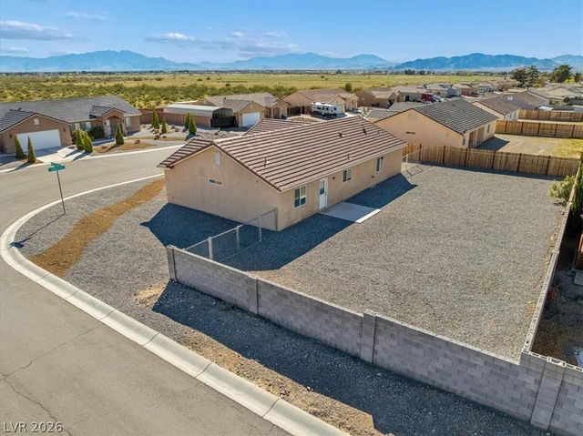 690 Lampshire Lane, Pahrump, NV 89060