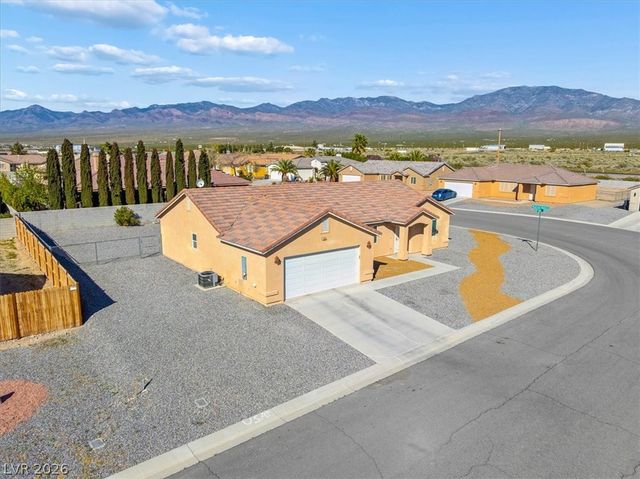 690 Lampshire Lane, Pahrump, NV 89060