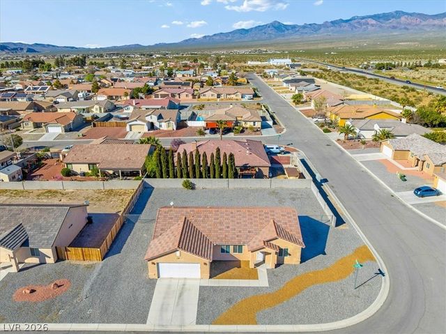 690 Lampshire Lane, Pahrump, NV 89060