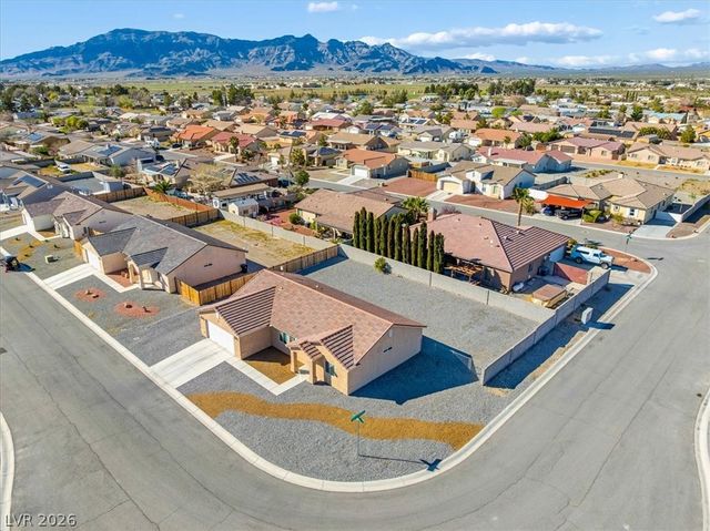 690 Lampshire Lane, Pahrump, NV 89060