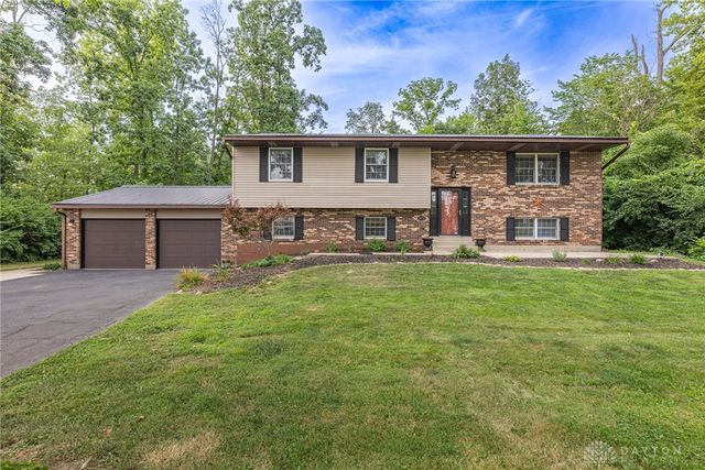 1472 Ludlow Road, Beavercreek Twp, OH 45385