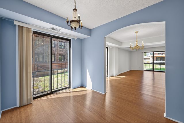 1020 N Harlem Avenue 1E, River Forest, IL 60305