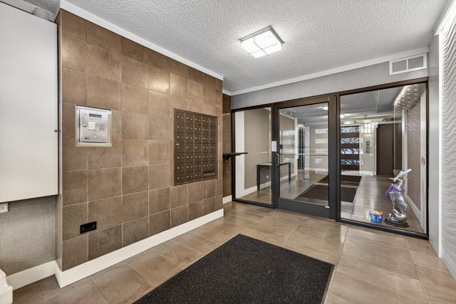 1020 N Harlem Avenue 1E, River Forest, IL 60305