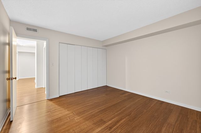 1020 N Harlem Avenue 1E, River Forest, IL 60305