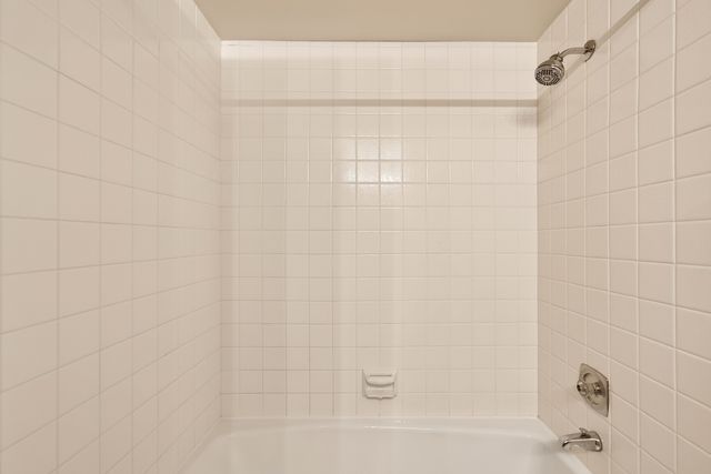 1020 N Harlem Avenue 1E, River Forest, IL 60305