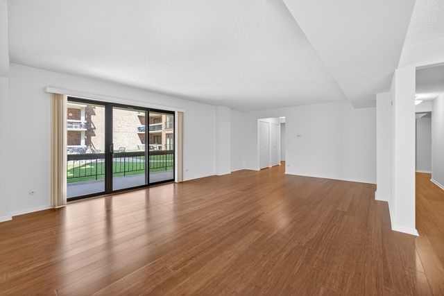 1020 N Harlem Avenue 1E, River Forest, IL 60305