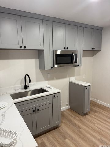 423 Wake Forrest, San Antonio, TX 78228