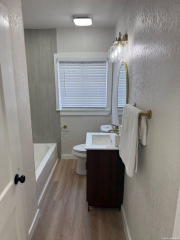 423 Wake Forrest, San Antonio, TX 78228