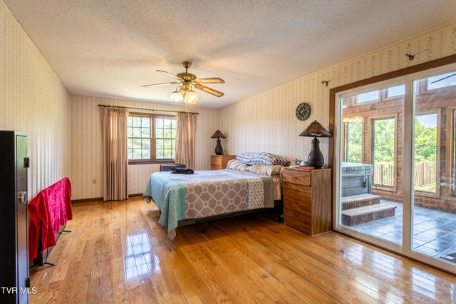 274 Hickam Orchard Road, Kingsport, TN 37660