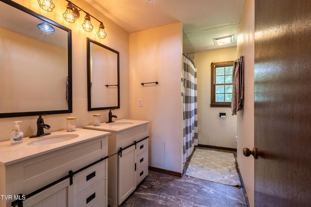 274 Hickam Orchard Road, Kingsport, TN 37660