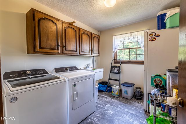 274 Hickam Orchard Road, Kingsport, TN 37660