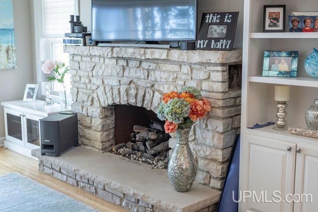 15677 17th Road, Garden, MI 49835