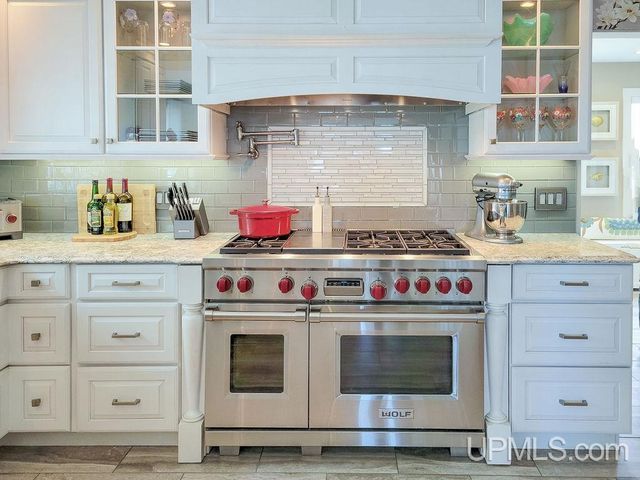 15677 17th Road, Garden, MI 49835