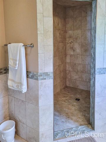 15677 17th Road, Garden, MI 49835