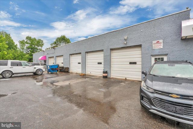 1333 N DELSEA DR, Woodbury, NJ 08096