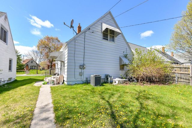 3716 19th STREET, Milwaukee, WI 53221