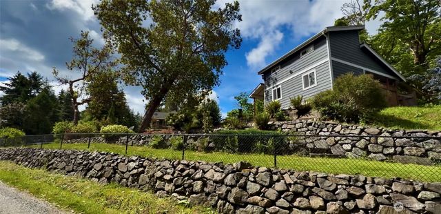 2608 142nd Avenue SW, Lakebay, WA 98349