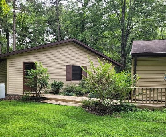 N7084 US Highway 12, Black River Falls, WI 54615