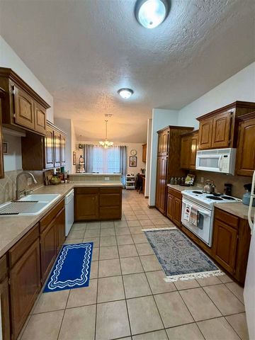 3112 NE Plymouth Rock Ave, Lawton, OK 73507