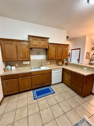 3112 NE Plymouth Rock Ave, Lawton, OK 73507