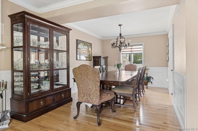19 Sycamore Street, Melville, NY 11747