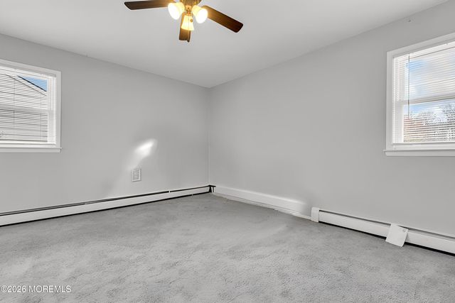 25 Gardenia Way, Toms River, NJ 08755