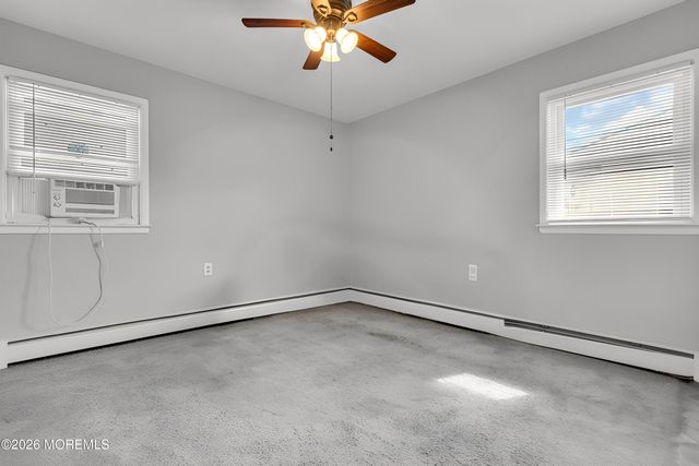 25 Gardenia Way, Toms River, NJ 08755