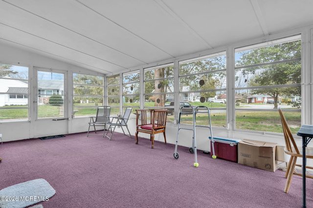 25 Gardenia Way, Toms River, NJ 08755