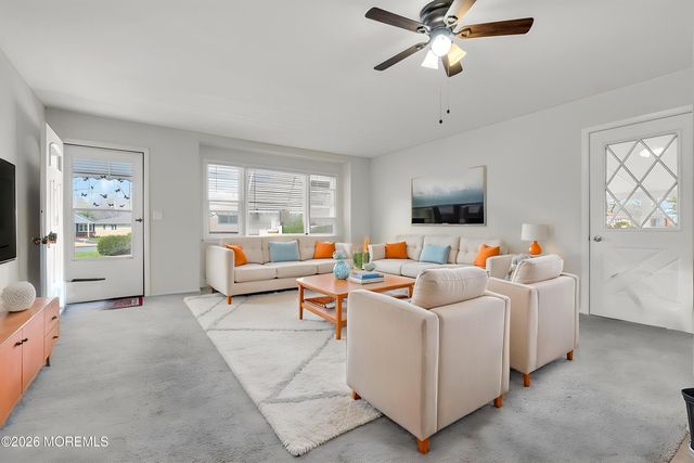 25 Gardenia Way, Toms River, NJ 08755