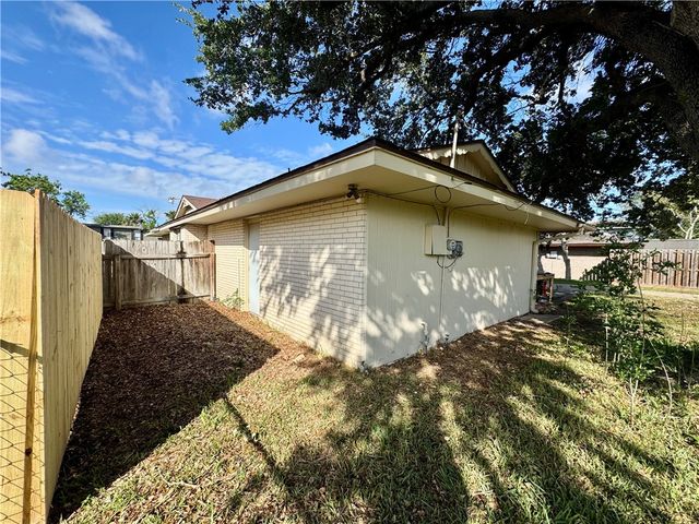 3909 Panama, Corpus Christi, TX 78415