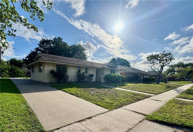 3909 Panama, Corpus Christi, TX 78415