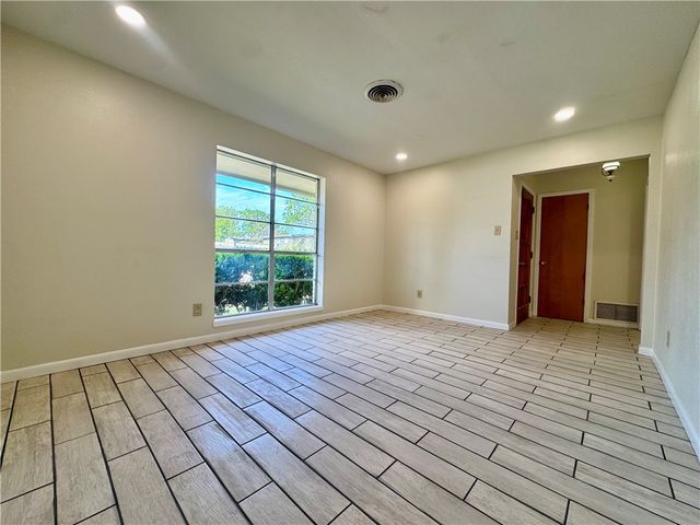 3909 Panama, Corpus Christi, TX 78415