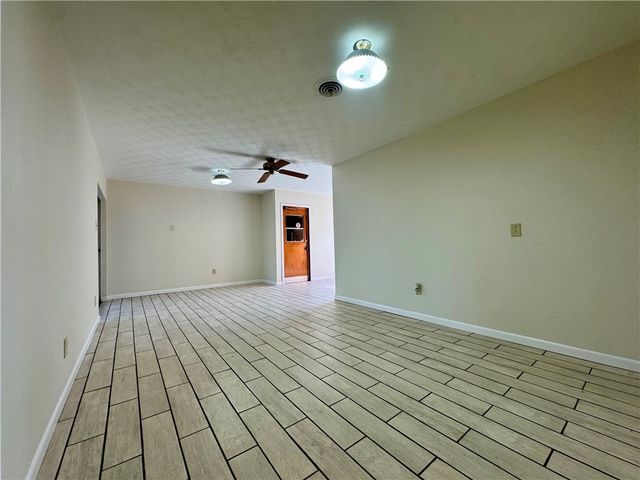3909 Panama, Corpus Christi, TX 78415