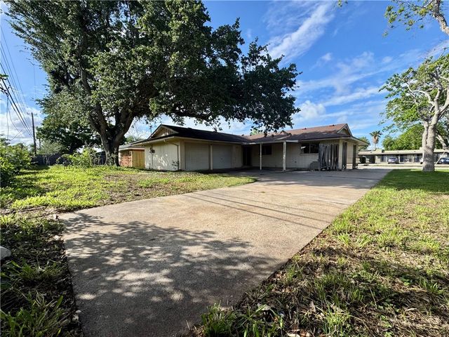 3909 Panama, Corpus Christi, TX 78415