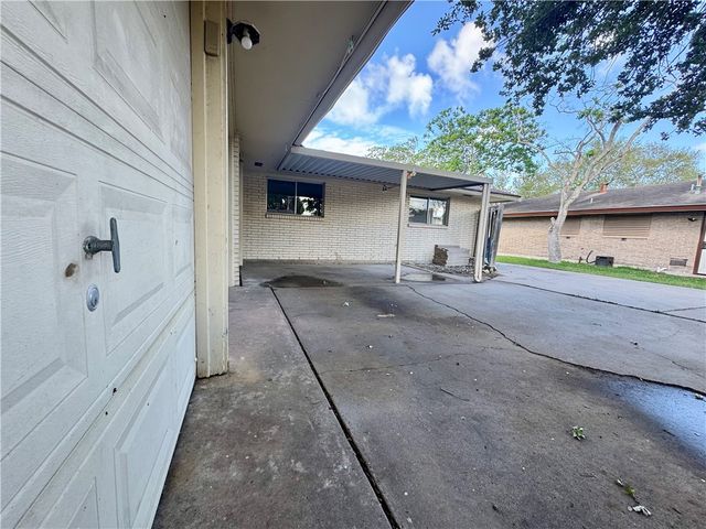 3909 Panama, Corpus Christi, TX 78415