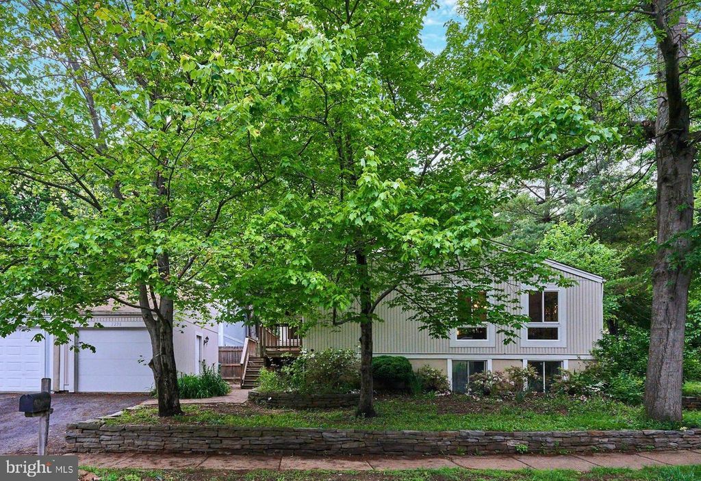 2238 SANIBEL DRIVE, Reston, VA 20191