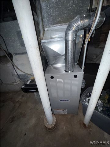 27 Lombardy Street, Lancaster, NY 14086