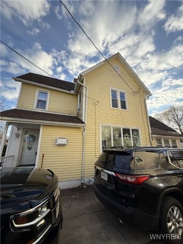 27 Lombardy Street, Lancaster, NY 14086