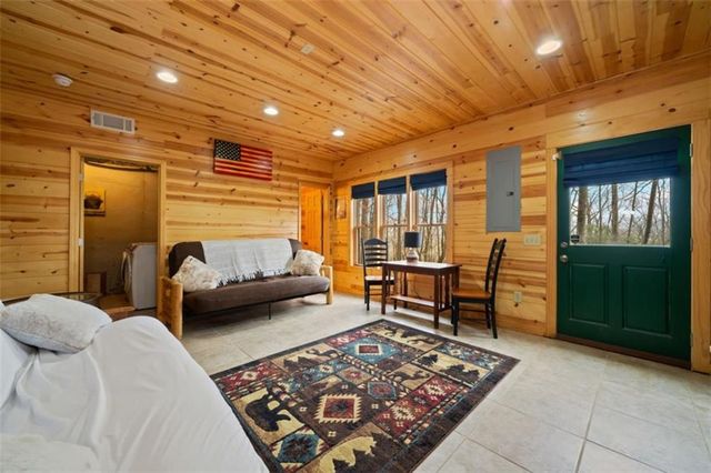 541 Little Bushy Head Road, Cherry Log, GA 30522