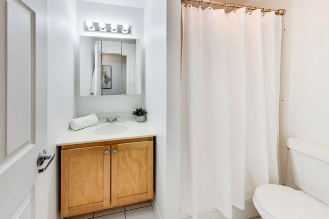 1907 N MILWAUKEE Avenue 306, Chicago, IL 60647