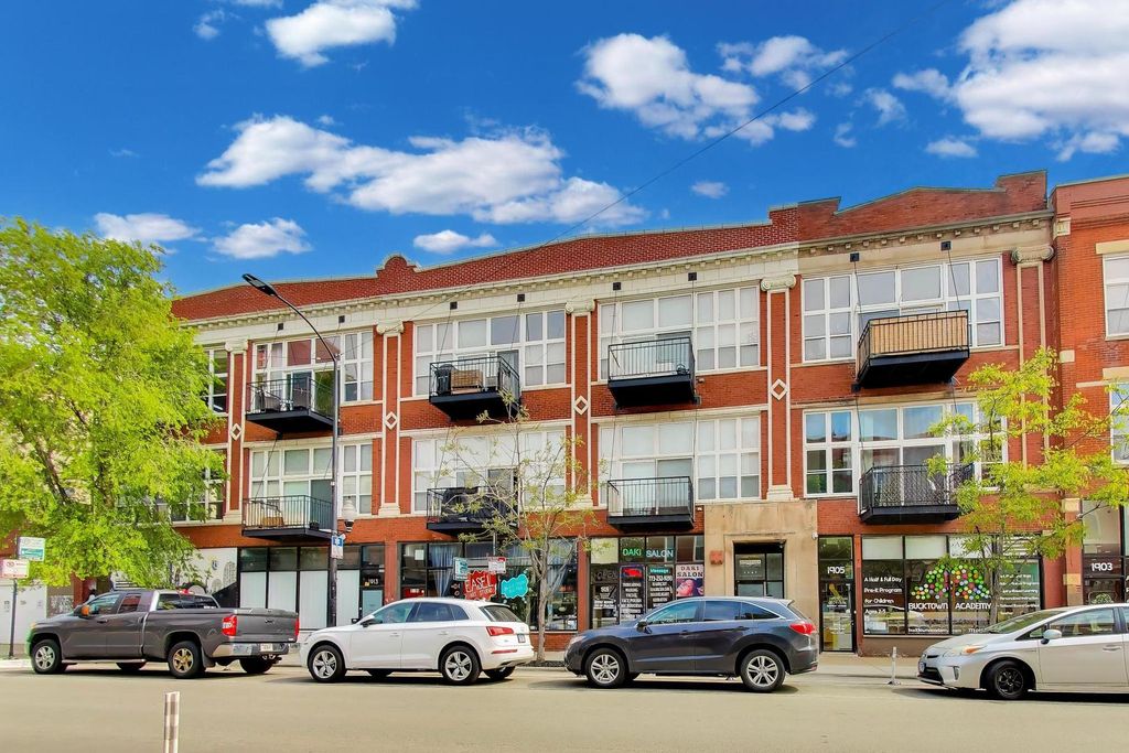 1907 N MILWAUKEE Avenue 306, Chicago, IL 60647