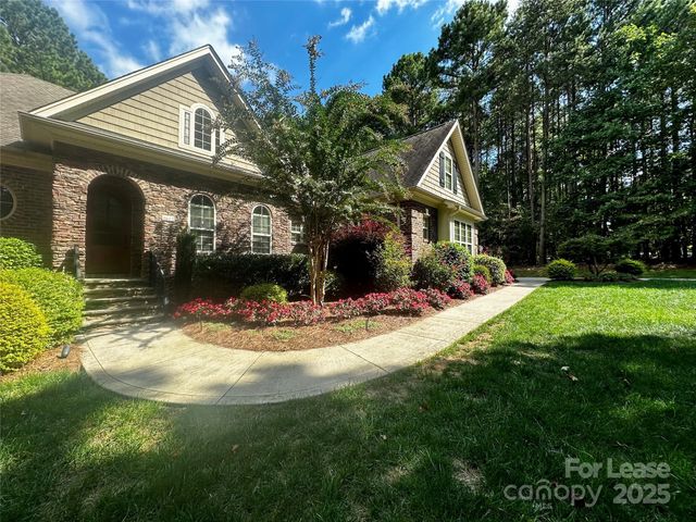 4642 Gold Finch Drive, Denver, NC 28037
