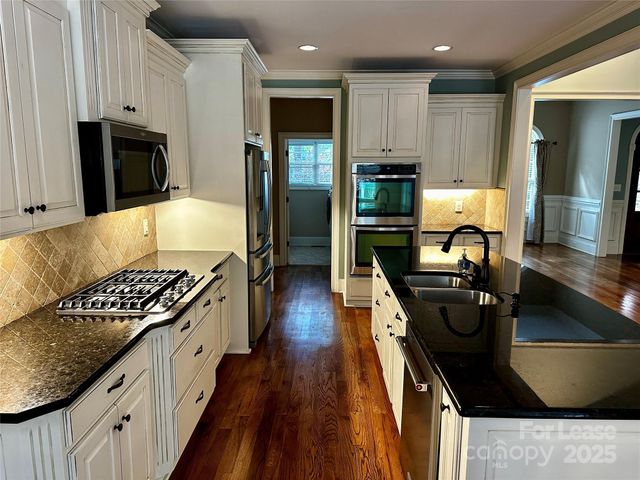 4642 Gold Finch Drive, Denver, NC 28037