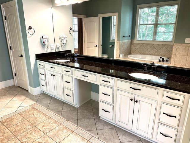 4642 Gold Finch Drive, Denver, NC 28037